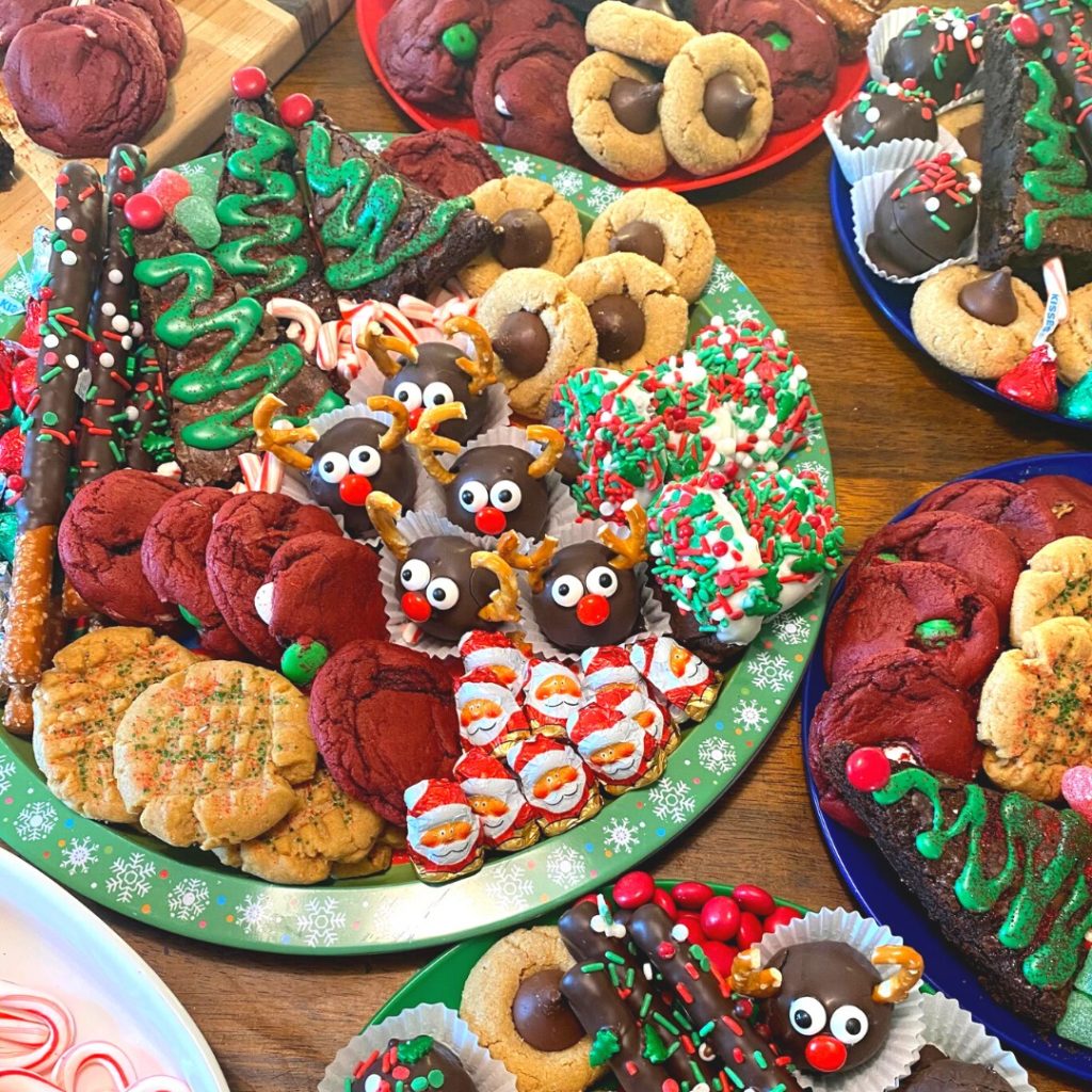 Featured image for the Christmas cookie tray post